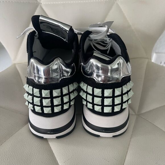 Voile Blanche Sneakers - Picture 3 of 5